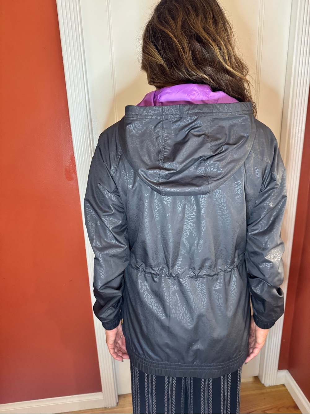 Lucy Activewear Charcoal Grey Floral Damask Hooded Windbreaker Jacket - S - Picture 4 of 11